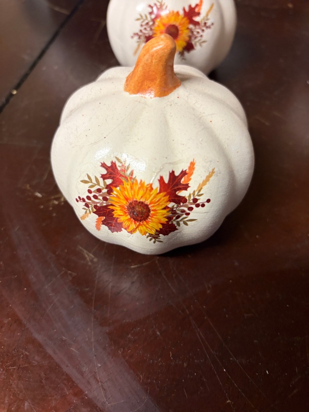 Set of 4 Cream Ceramic Mini Pumpkins with Sunflower - Picture 2 of 4